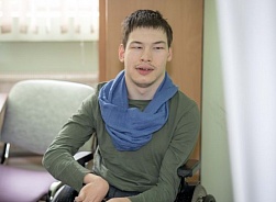 Белов Алексей. 23 года, ДЦП, тетрапарез