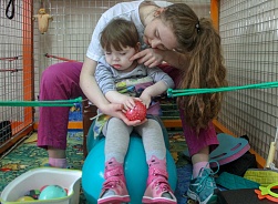 Лера Холопова, 4 года.  Реабилитация в ЦРиАФ "Вместе с мамой" в феврале-марте 2019 г.